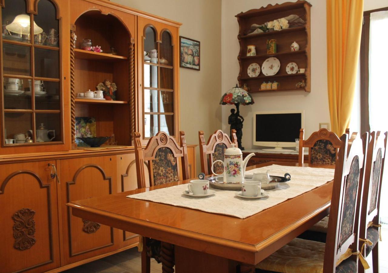 Casa Vacanze Nonna Nunzia Villa Bosa Exterior photo